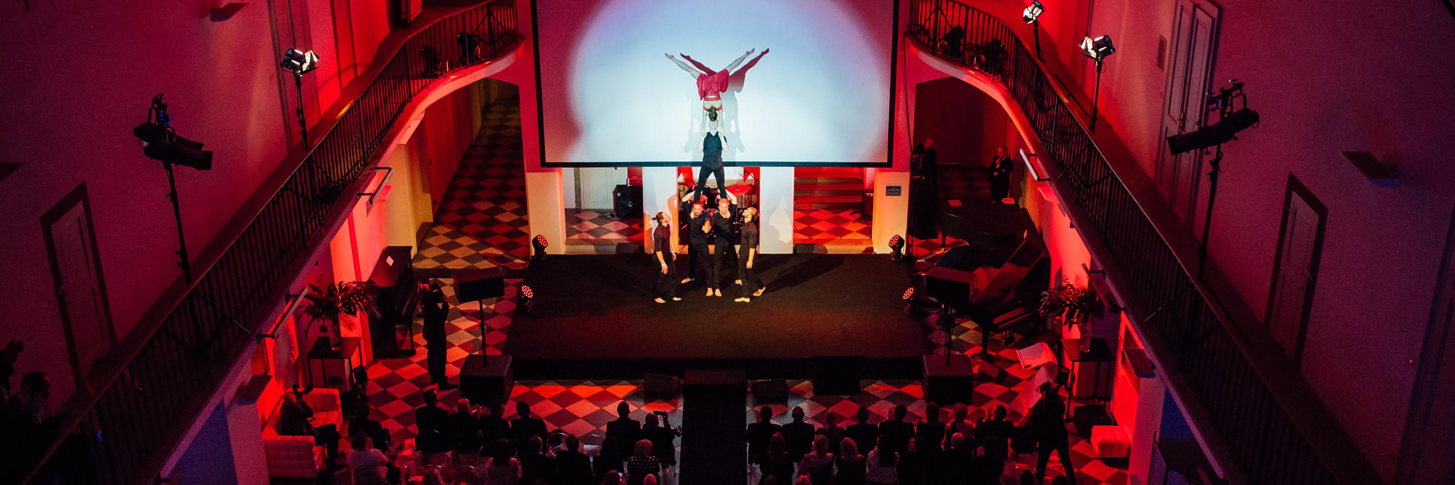 randstadaward_loserscirquecompany